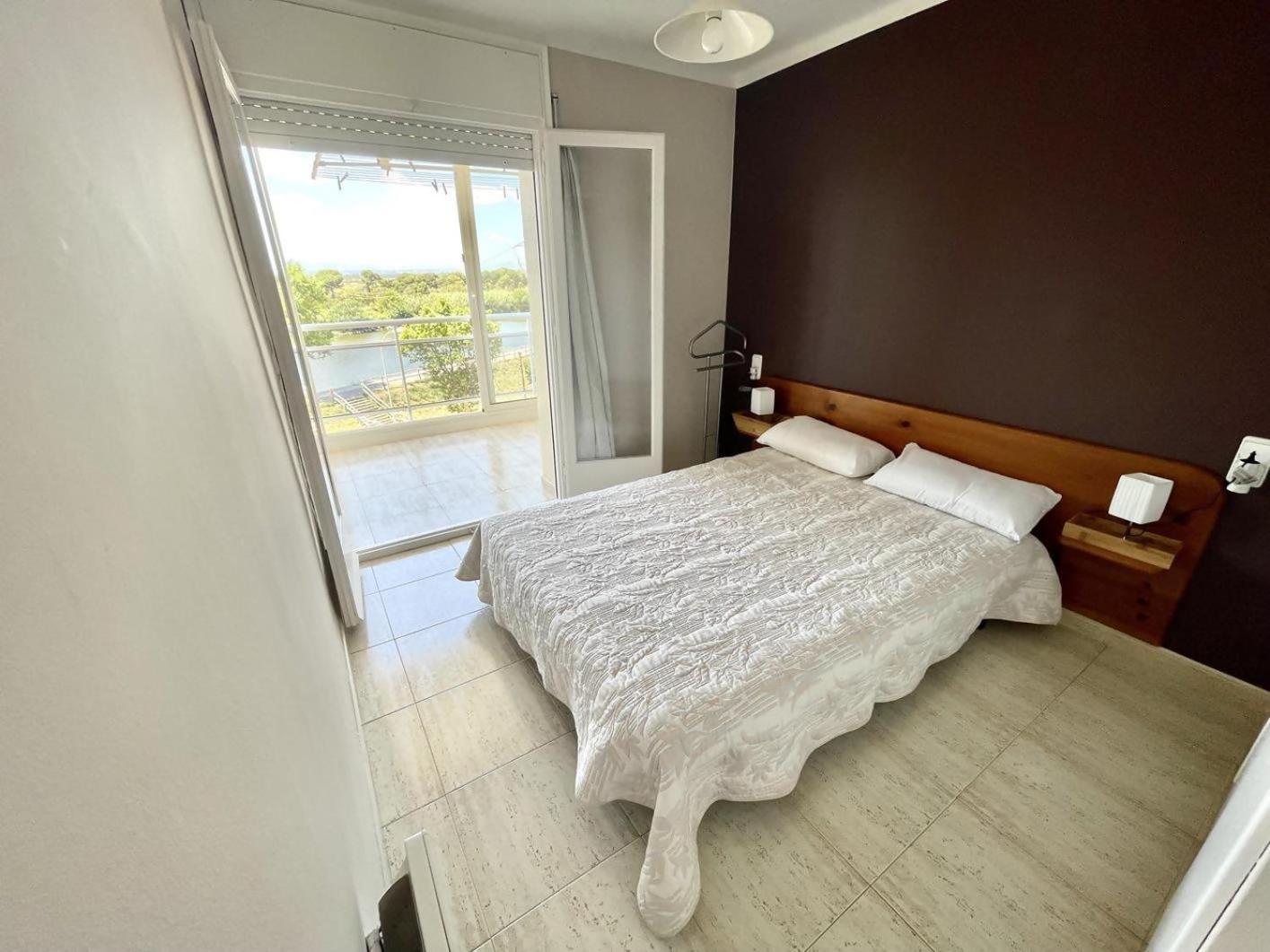 33Apartamento Soleado De Dos Habitaciones Empuriabrava Dış mekan fotoğraf