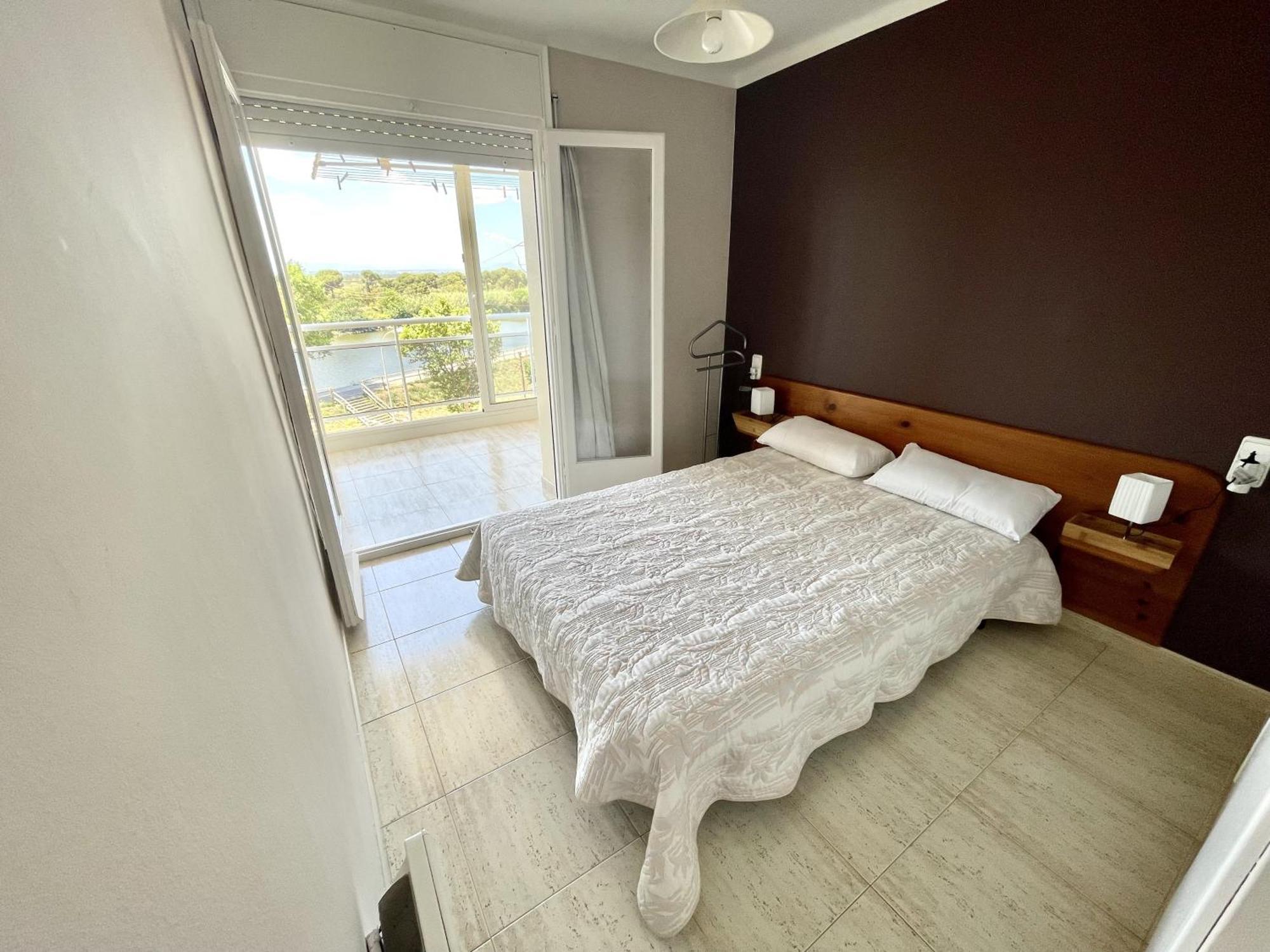 33Apartamento Soleado De Dos Habitaciones Empuriabrava Dış mekan fotoğraf